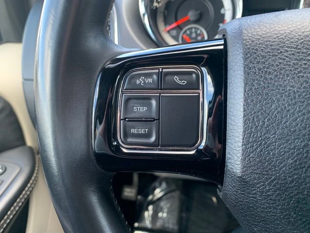Used 2019 Dodge Grand Caravan SXT image 19
