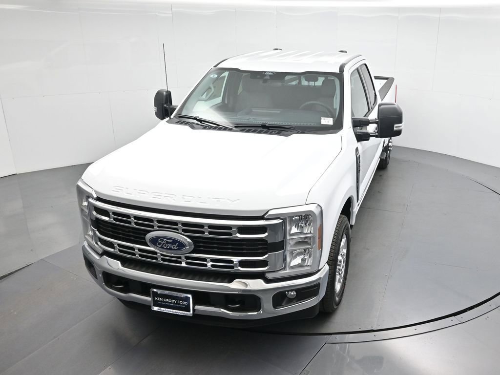 New 2026 Ford F350 XLT image 30