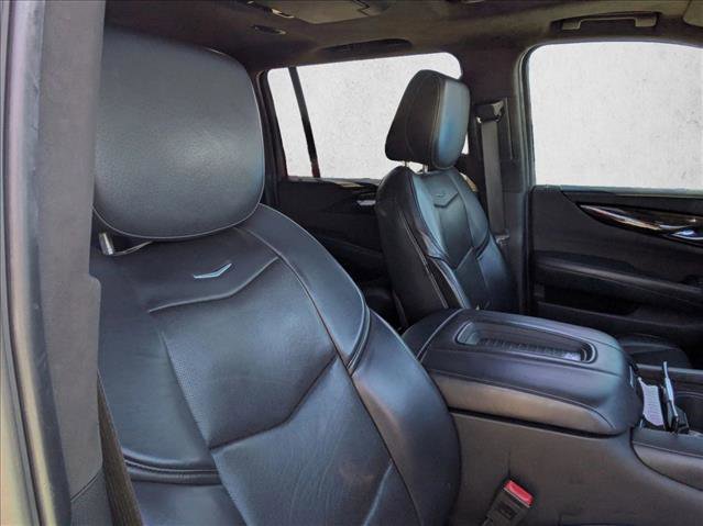 Used 2019 Cadillac Escalade ESV Platinum AWD/4WD image 16