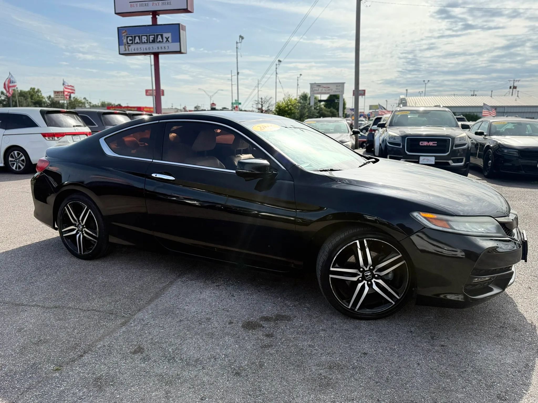 Used 2016 Honda Accord Touring image 3