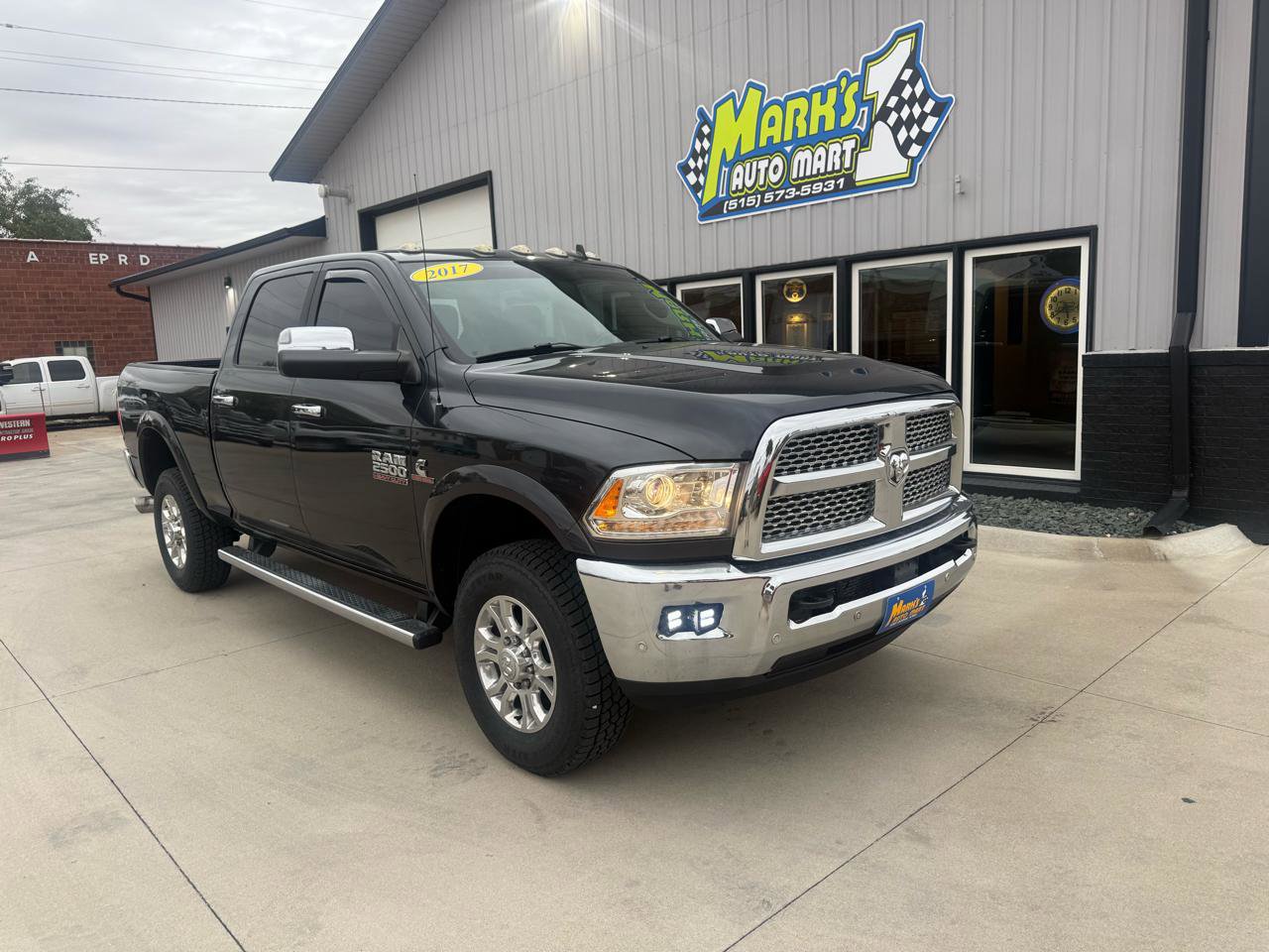 Used 2017 RAM 2500 Laramie w/ Snow Chief Group AWD/4WD image 1
