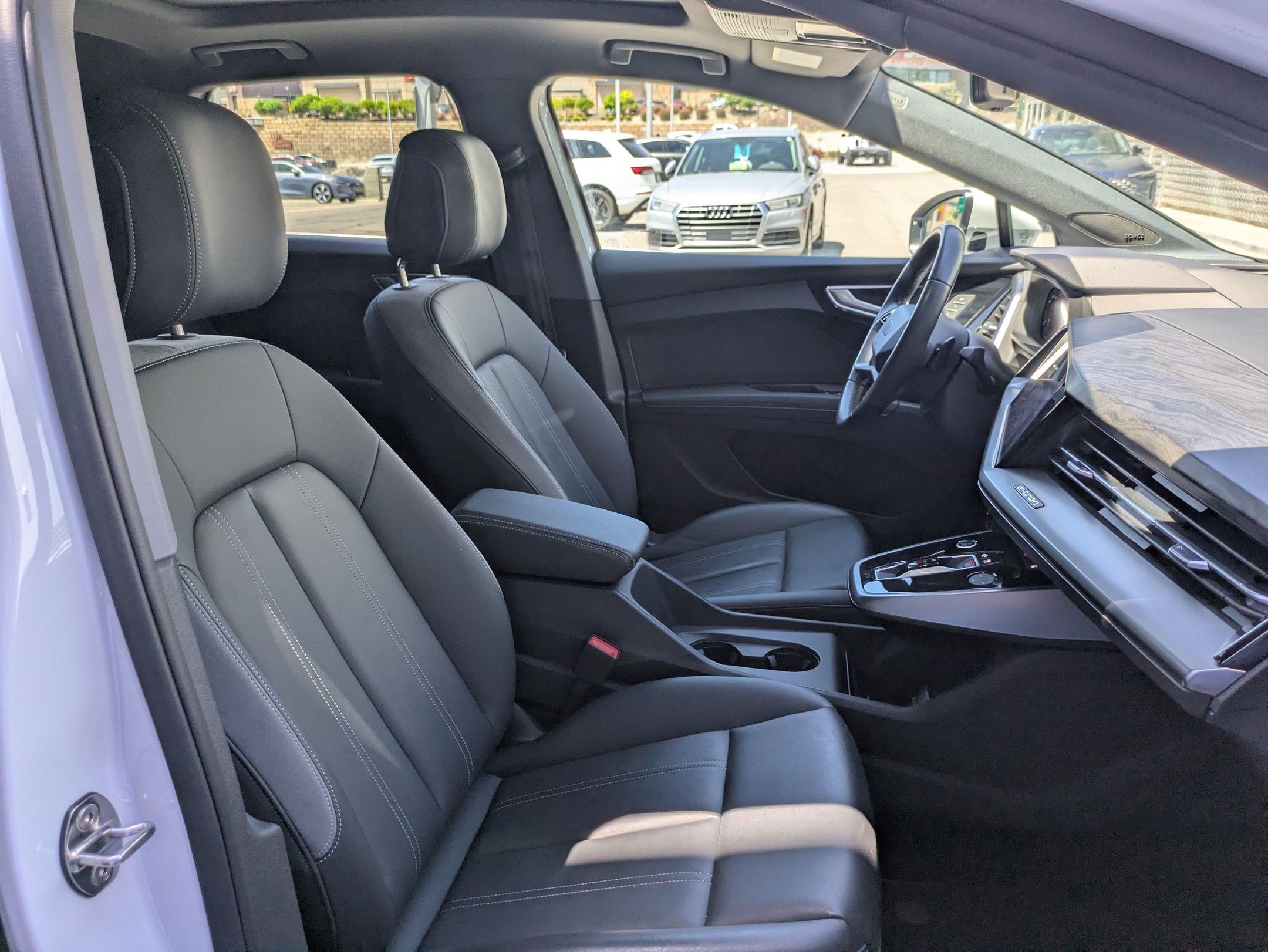 Used 2023 Audi Q4 e-tron Prestige AWD/4WD image 26