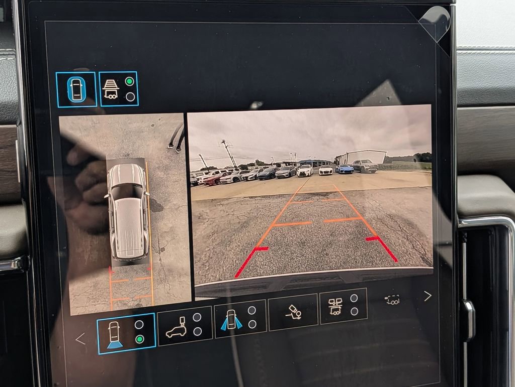 New 2026 GMC Yukon Denali Ultimate AWD/4WD image 16