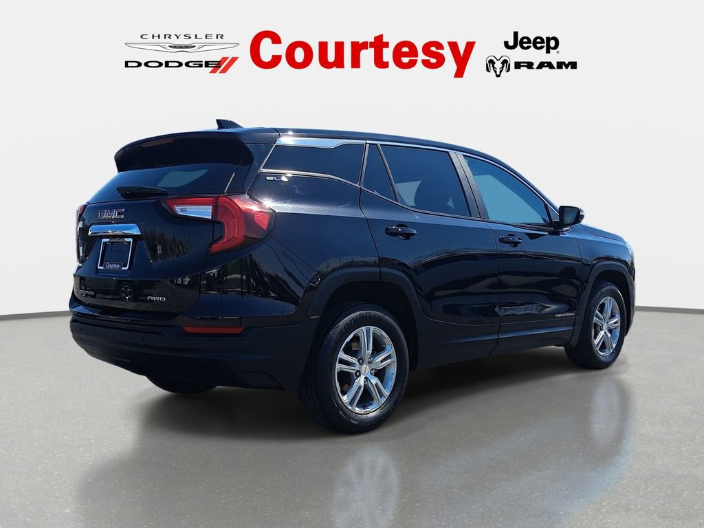 Used 2023 GMC Terrain SLE AWD/4WD image 5