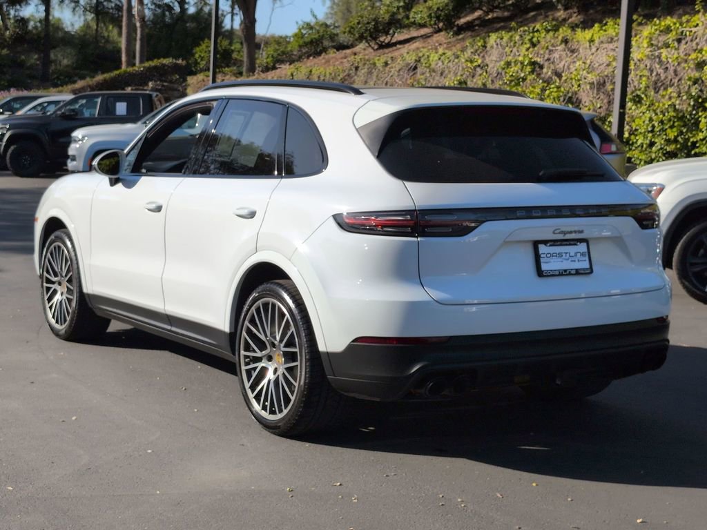 Used 2023 Porsche Cayenne Platinum Edition image 7