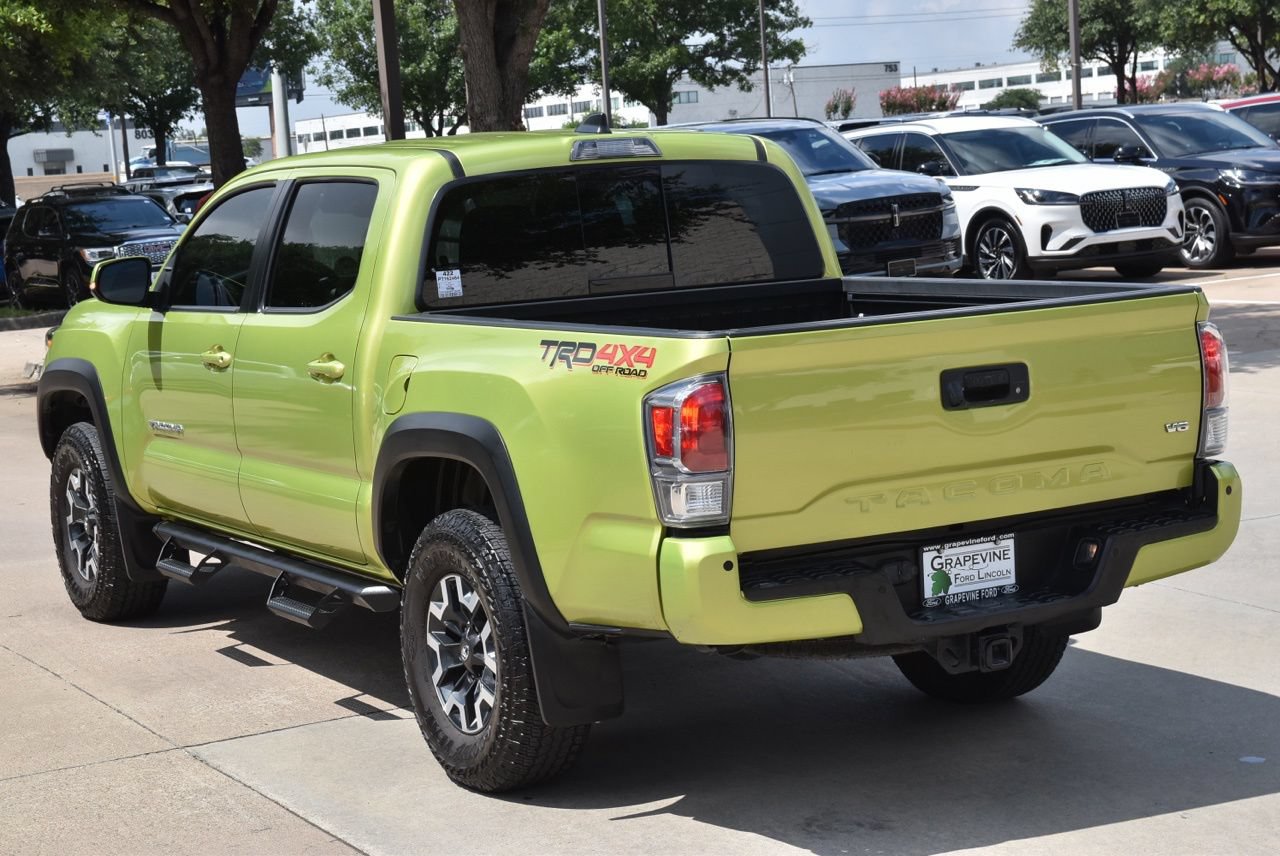 Used 2023 Toyota Tacoma TRD Off-Road w/ Technology Package AWD/4WD image 10