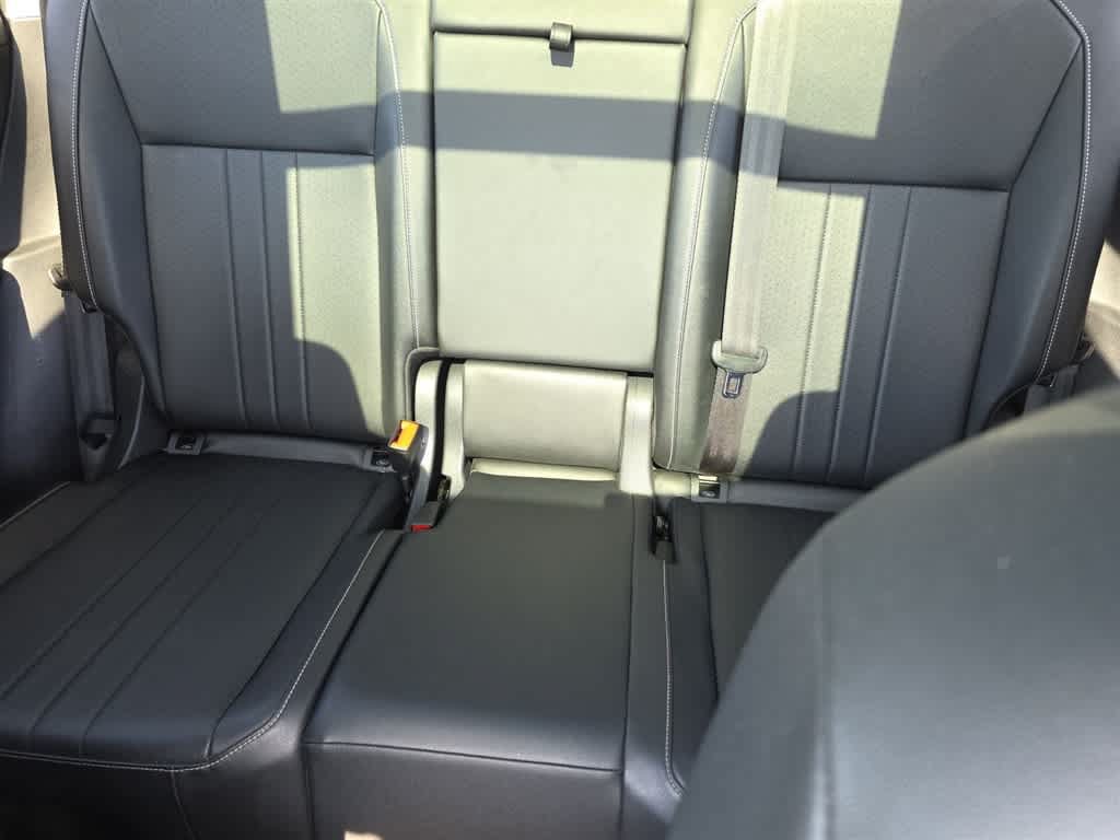 Used 2022 Volkswagen Tiguan SE AWD/4WD image 14