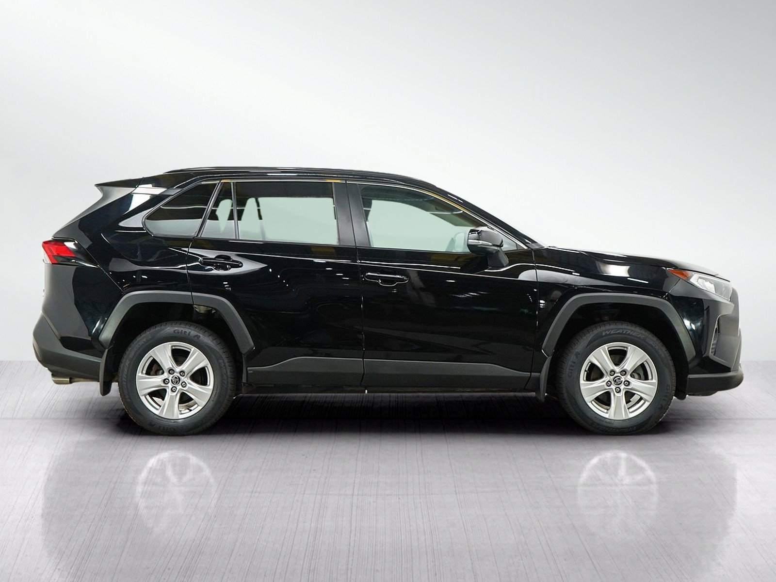 Used 2021 Toyota RAV4 XLE w/ Convenience Package AWD/4WD image 6