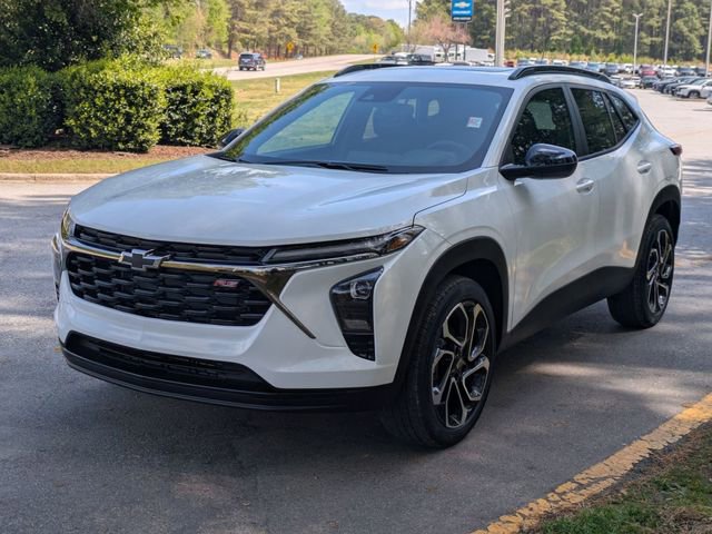 New 2026 Chevrolet Trax RS w/ Sunroof Package FWD image 5