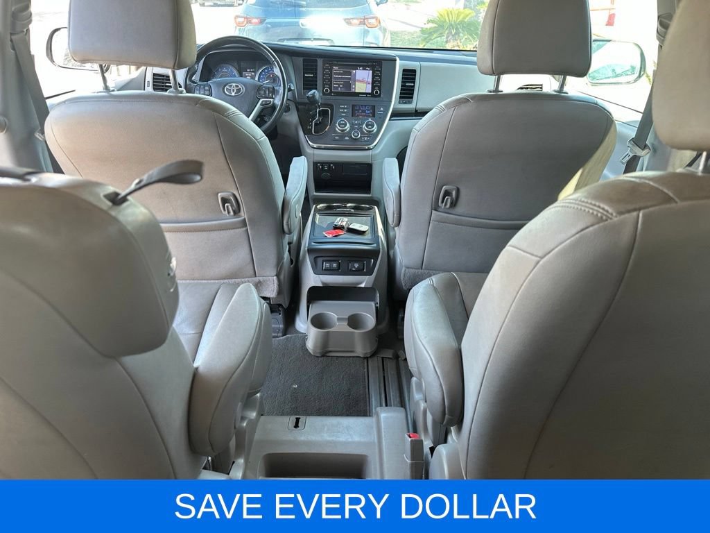 Used 2019 Toyota Sienna XLE w/ XLE Navigation Package FWD image 19