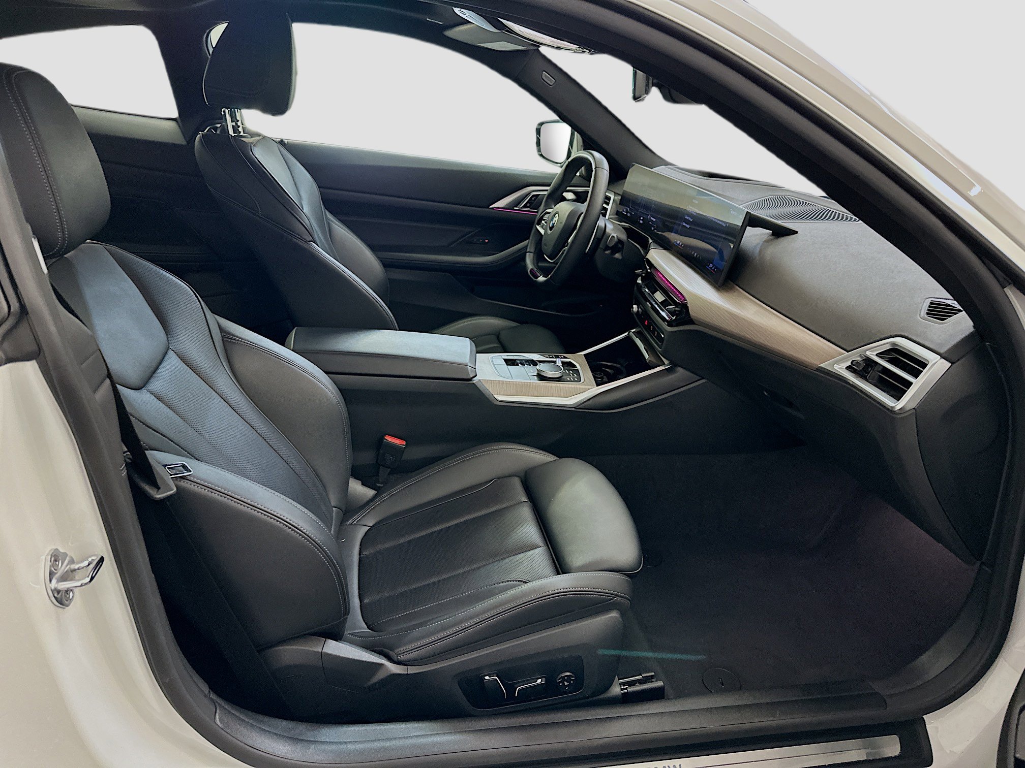 Used 2025 BMW 430i xDrive Coupe image 32