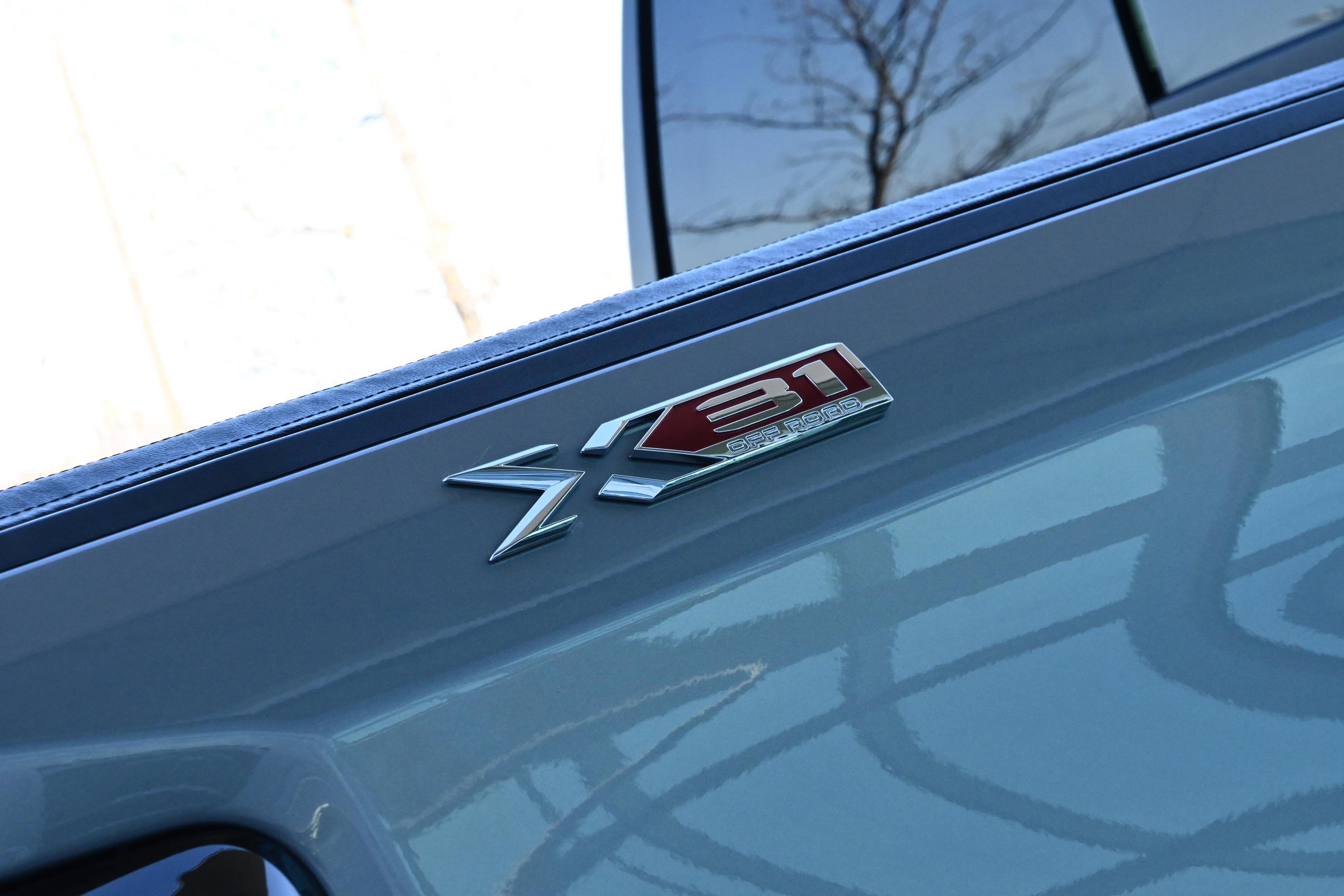 Used 2025 GMC Sierra 1500 Elevation image 36