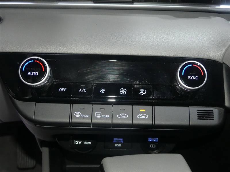 Used 2022 Hyundai Elantra SEL FWD image 37