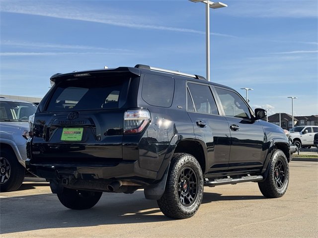 Used 2020 Toyota 4Runner SR5 Premium image 4