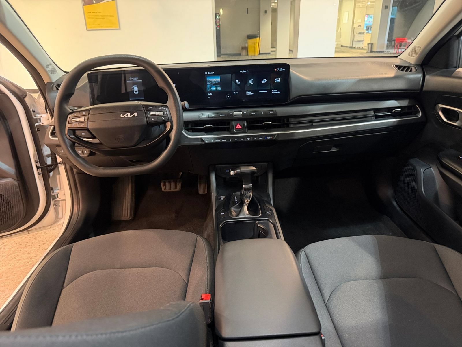 Used 2026 Kia K4 FWD image 32