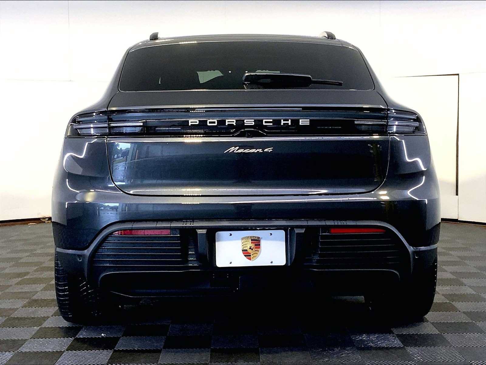 New 2026 Porsche Macan 4 Electric AWD/4WD image 6