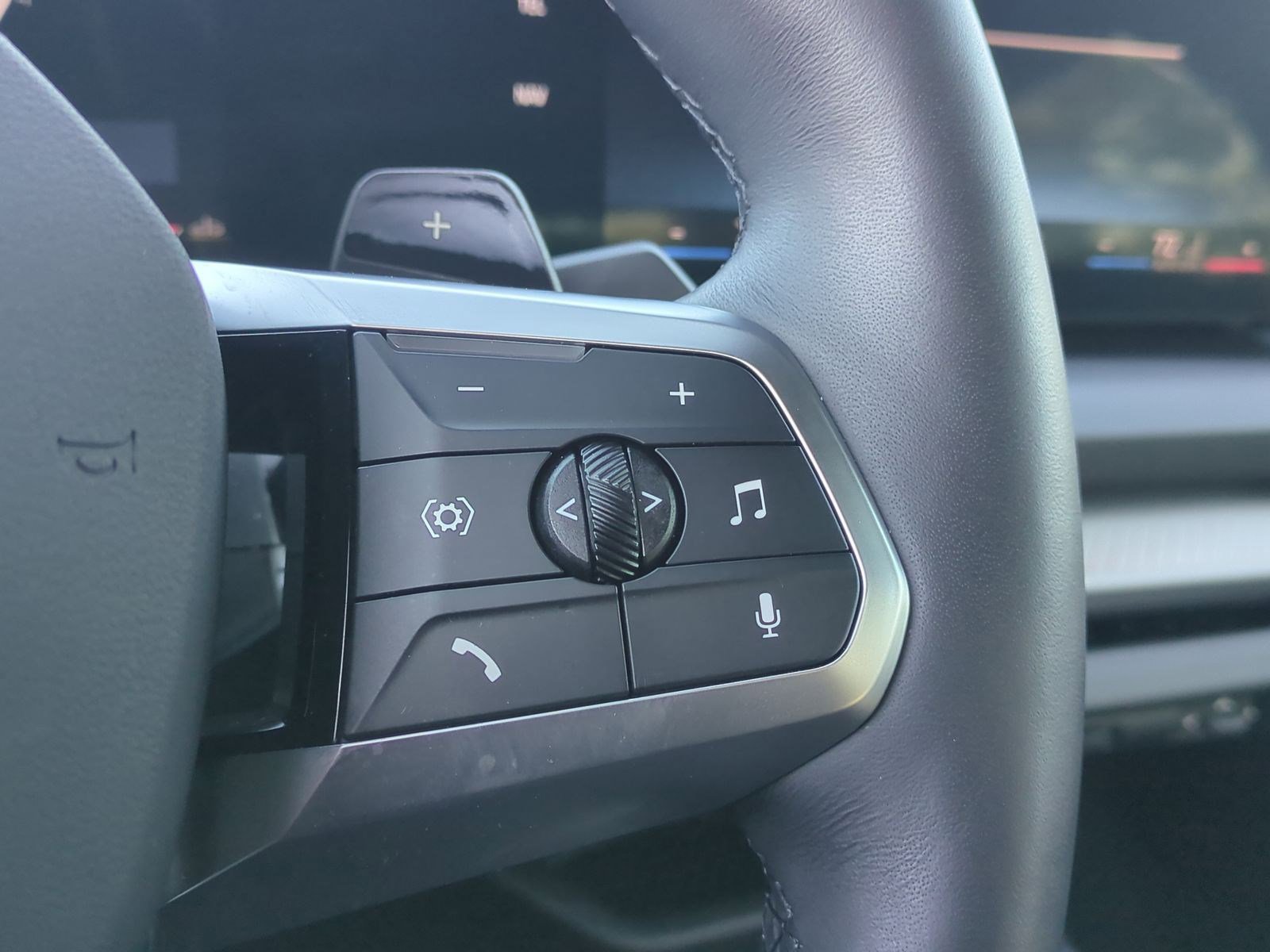 Certified 2025 BMW 228i xDrive w/ Technology Package image 20