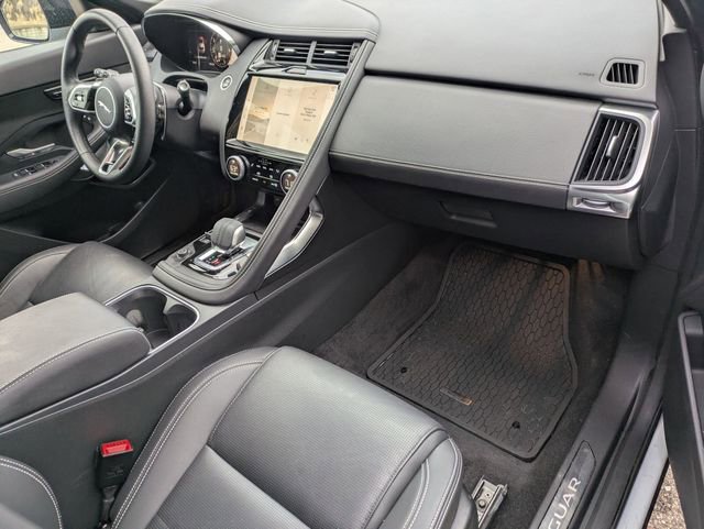 Used 2024 Jaguar E-PACE R-Dynamic SE image 19