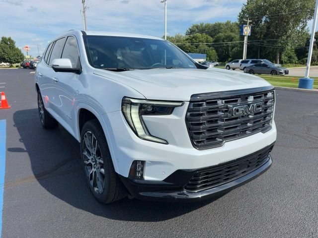 Used 2026 GMC Acadia Denali Ultimate w/ LPO, Floor Liner Package AWD/4WD image 4