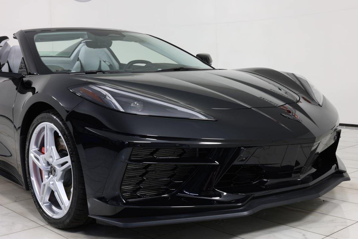 Used 2025 Chevrolet Corvette Stingray Premium Conv w/ Z51 Performance Package RWD image 40
