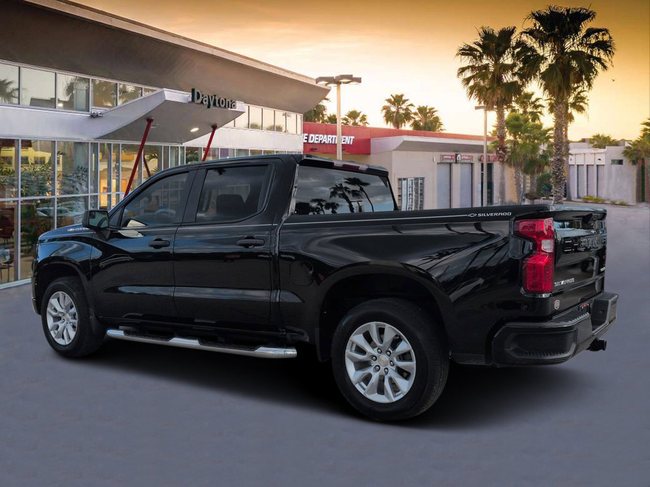 Used 2025 Chevrolet Silverado 1500 Custom RWD image 5