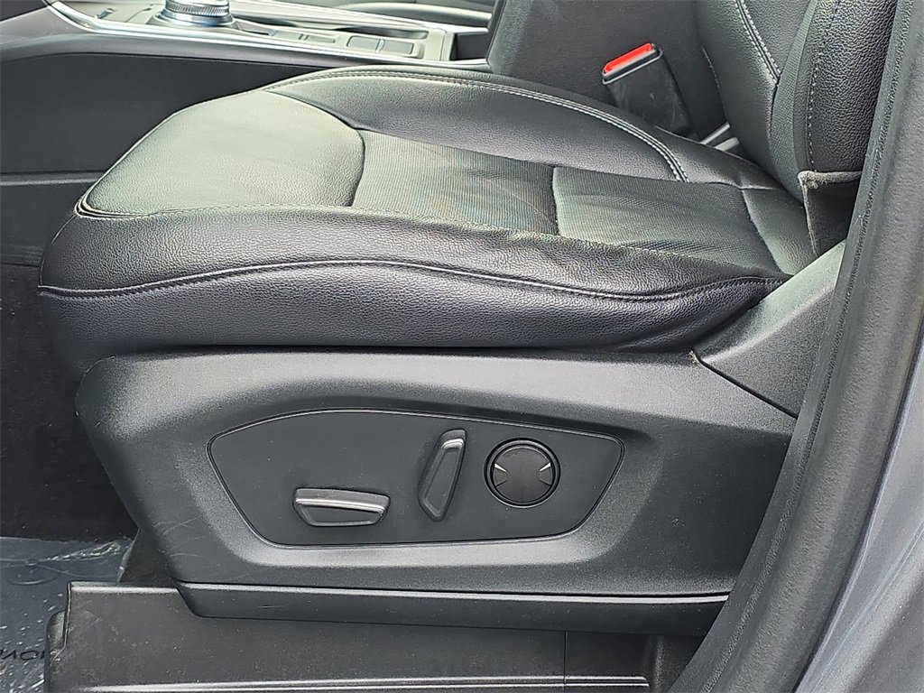 Used 2022 Ford Explorer Limited image 34