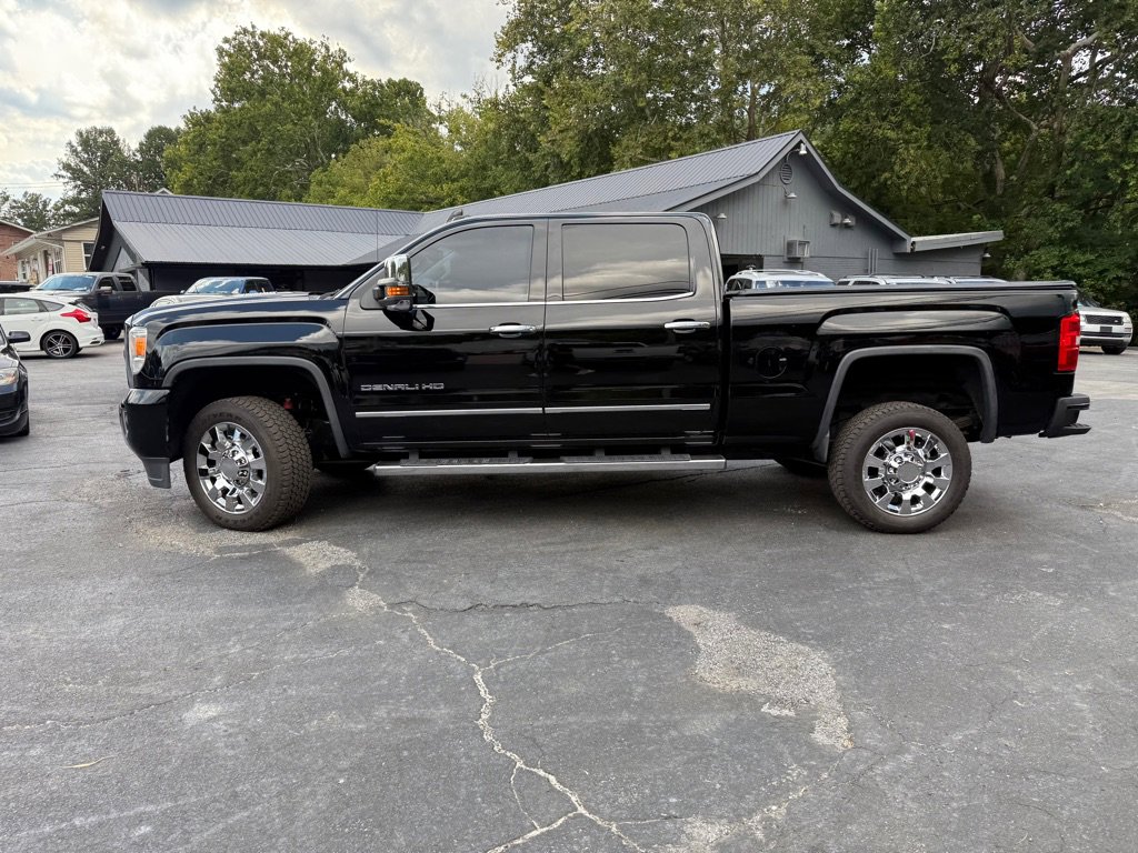 Used 2015 GMC Sierra 2500 Denali w/ Duramax Plus Package image 42