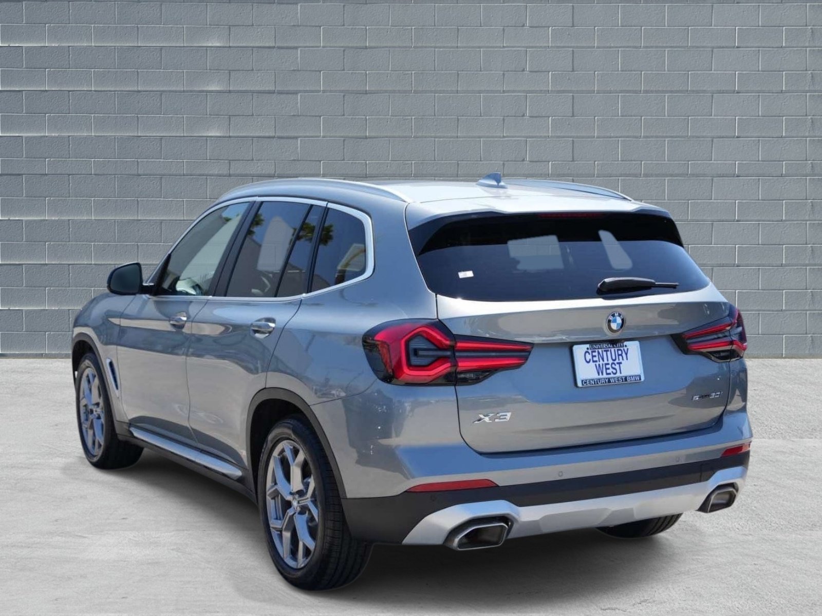 Used 2023 BMW X3 sDrive30i w/ Premium Package RWD image 3