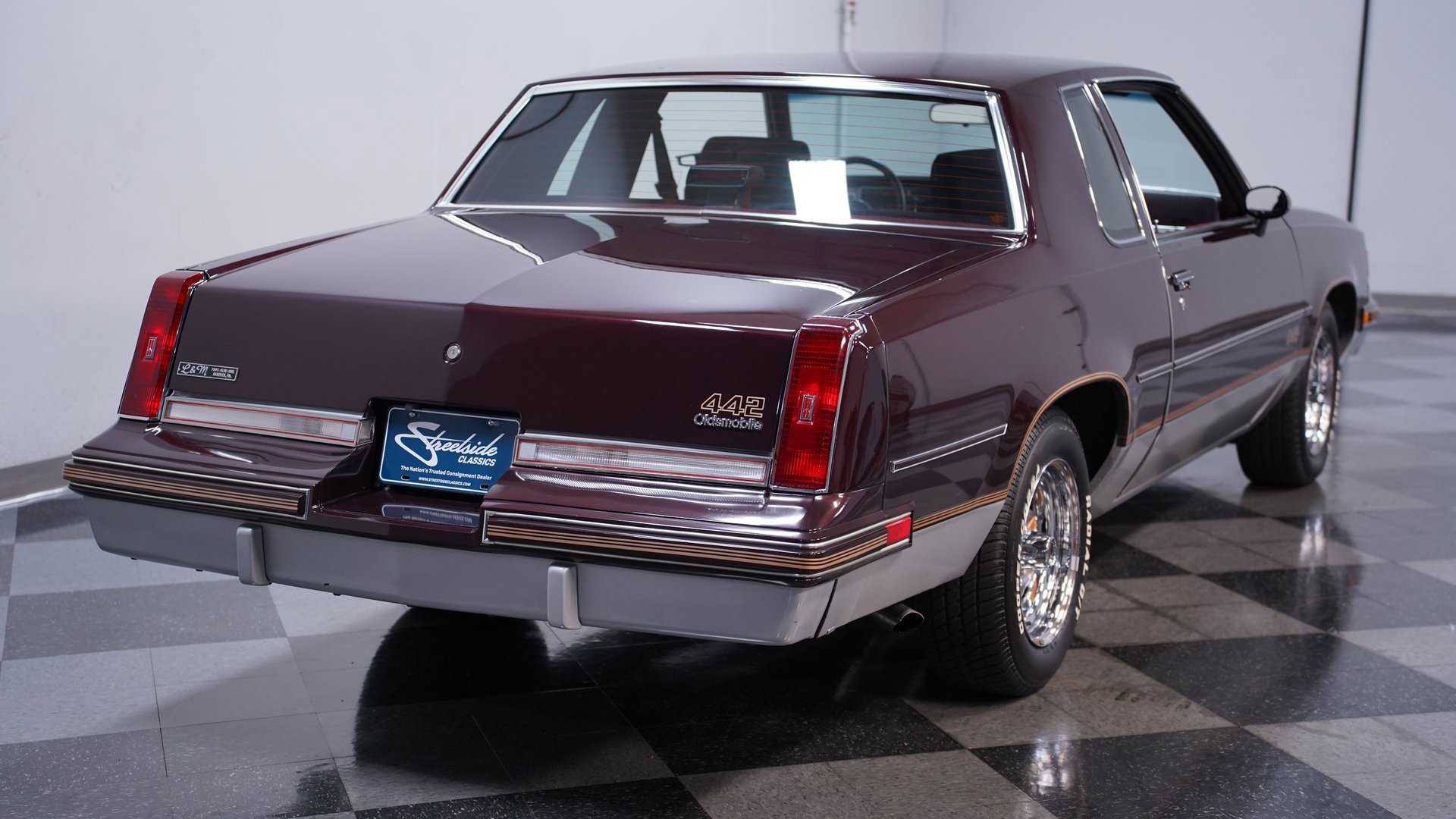 Used 1987 Oldsmobile Cutlass Supreme Salon image 10