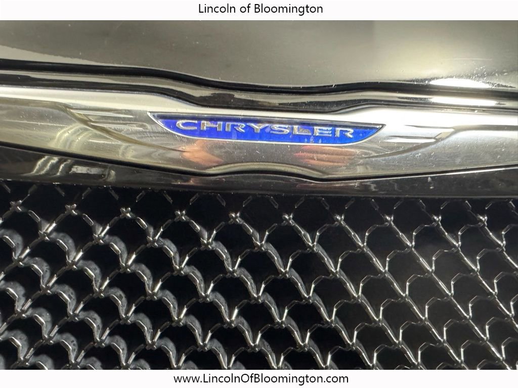 Used 2013 Chrysler 300 C Luxury Series w/ Harman Kardon Audio Group image 12