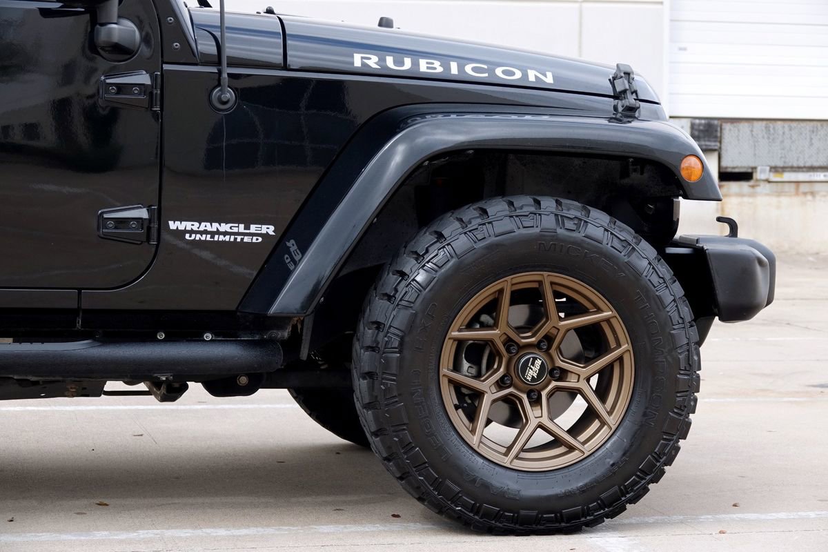 Used 2013 Jeep Wrangler Unlimited Rubicon w/ Connectivity Group image 27