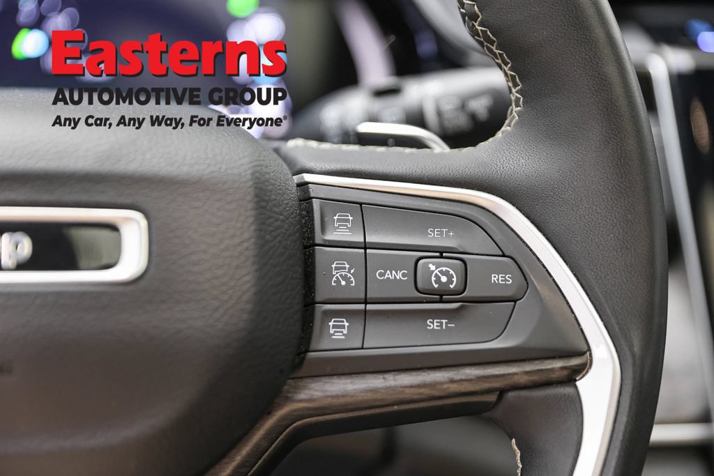 Used 2024 Jeep Grand Cherokee Limited 4xe AWD/4WD image 16