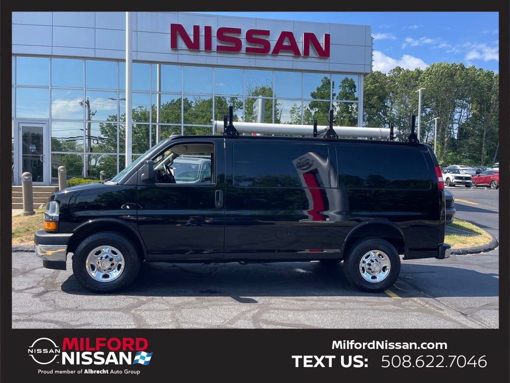 Used 2020 Chevrolet Express 2500 w/ Driver Convenience Package RWD image 2