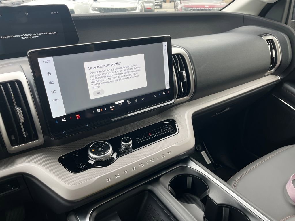 New 2025 Ford Expedition Max Active image 5