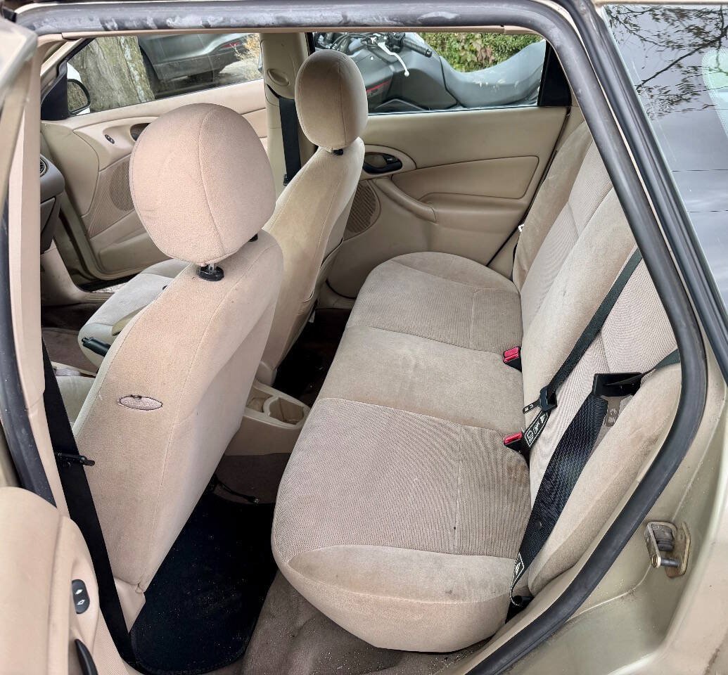 Used 2002 Ford Focus SE FWD image 17