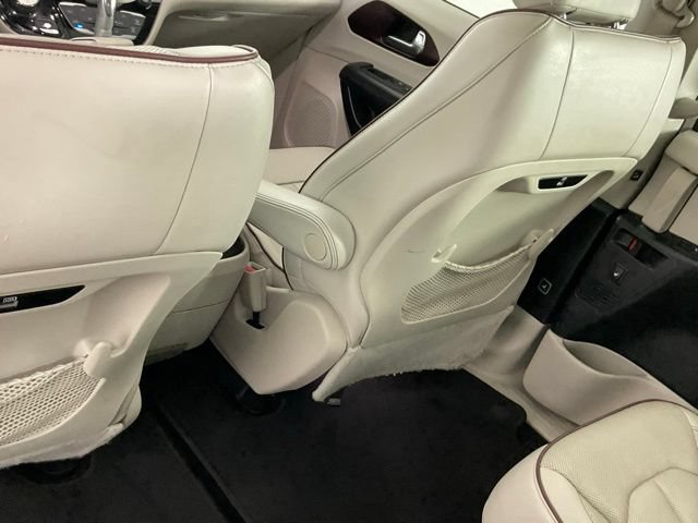 Used 2020 Chrysler Pacifica Limited FWD image 14