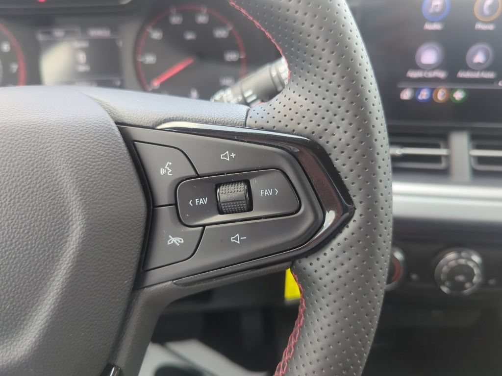 Certified 2024 Chevrolet Trax RS w/ Driver Confidence Package FWD image 19