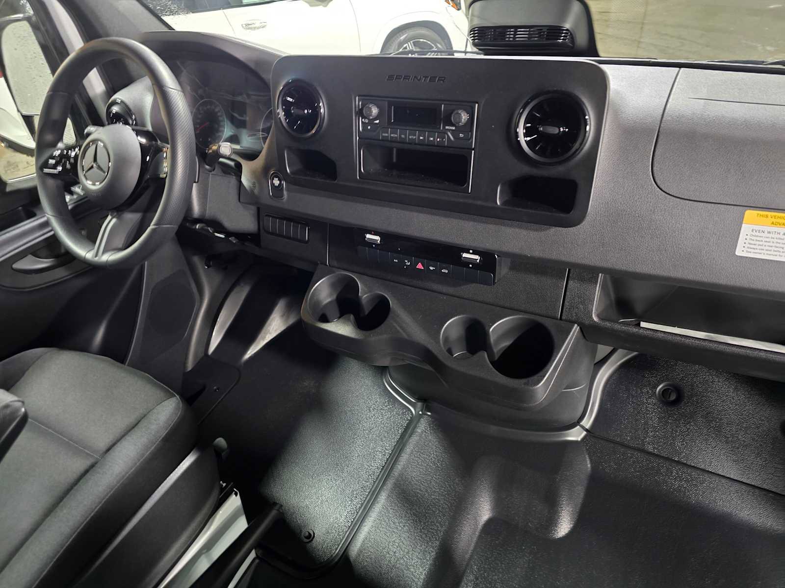 Used 2025 Mercedes-Benz Sprinter 2500 image 10