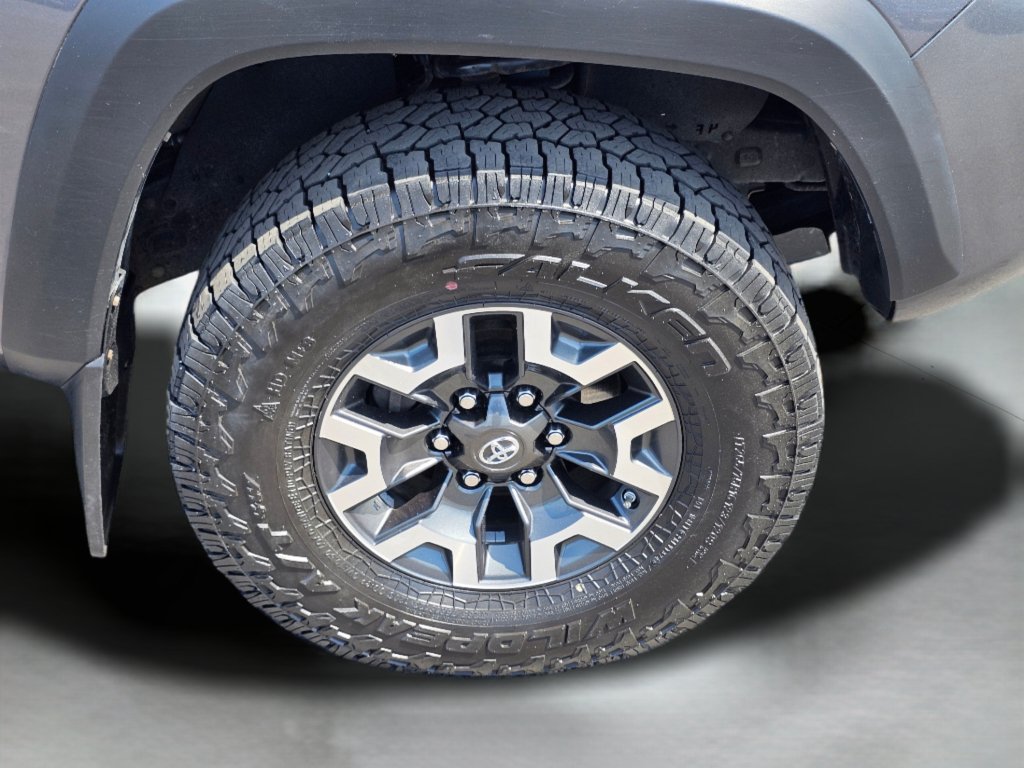 Used 2016 Toyota Tacoma TRD Off-Road AWD/4WD image 32