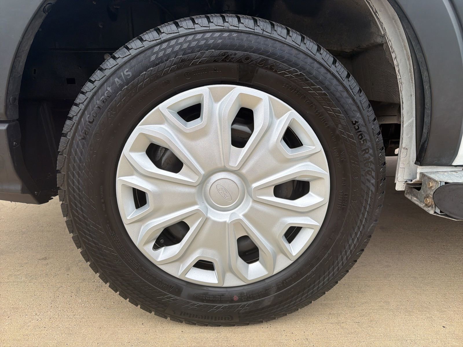 Used 2024 Ford Transit 250 Low Roof w/ Exterior Upgrade Package image 10