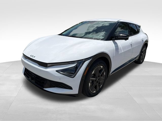 New 2026 Kia EV6 Wind RWD image 3