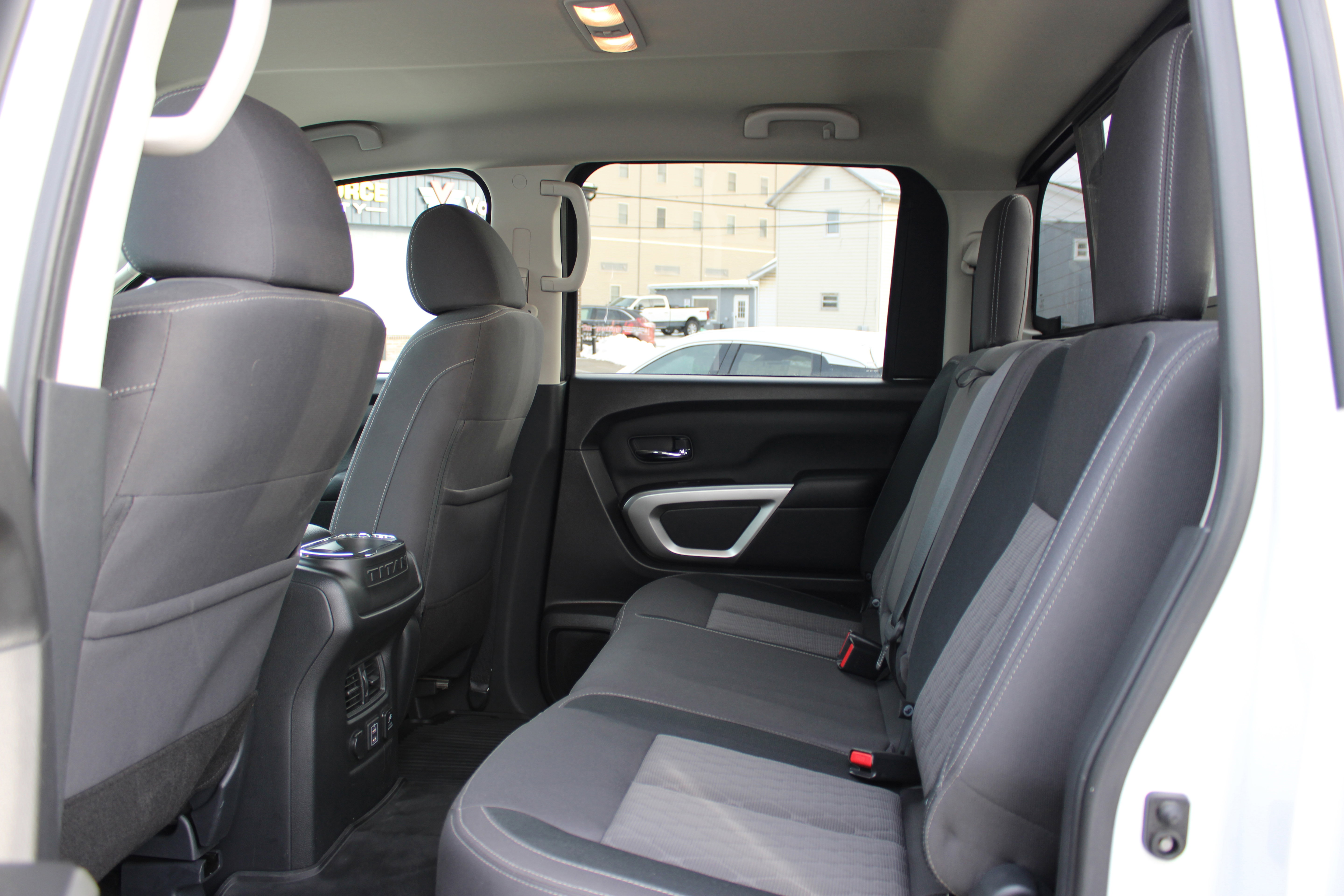 Certified 2022 Nissan Titan SV w/ SV Convenience Package image 12