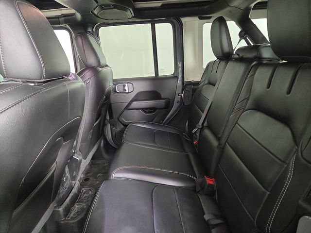 Used 2022 Jeep Wrangler Unlimited Sahara w/ Cold Weather Group image 16