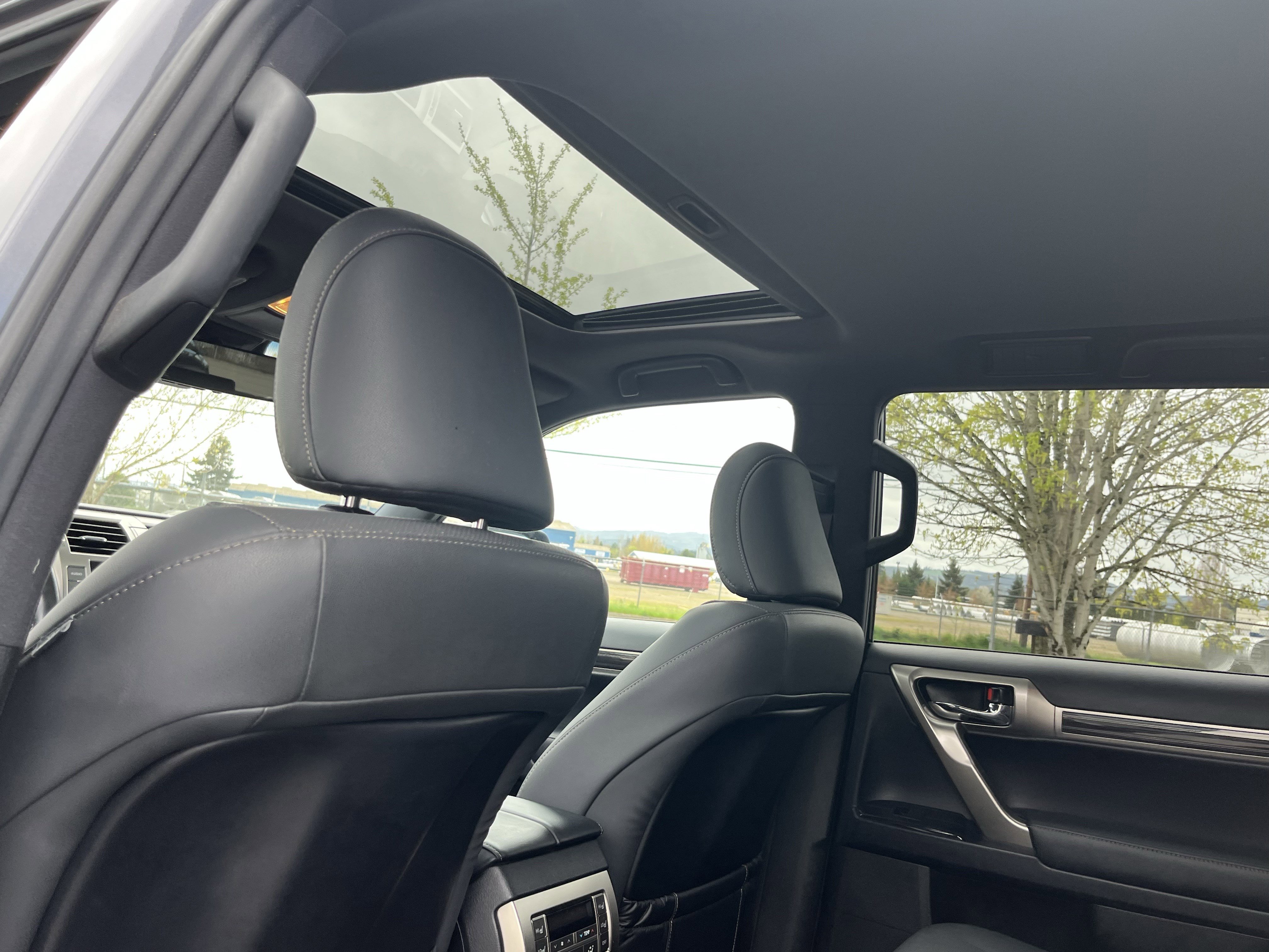 Used 2021 Lexus GX 460 Premium w/ Premium Package image 15