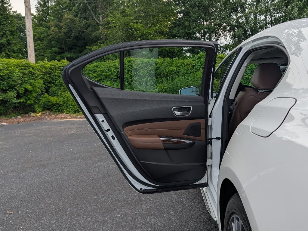 Used 2018 Acura TLX V6 SH-AWD w/ Advance Package image 11