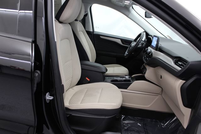 Used 2022 Ford Escape SE w/ SE Sport Appearance Package AWD/4WD image 26