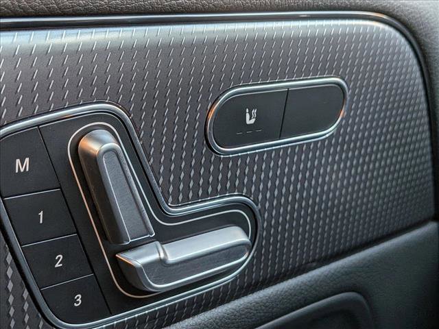 Used 2021 Mercedes-Benz GLA 250 4MATIC image 17