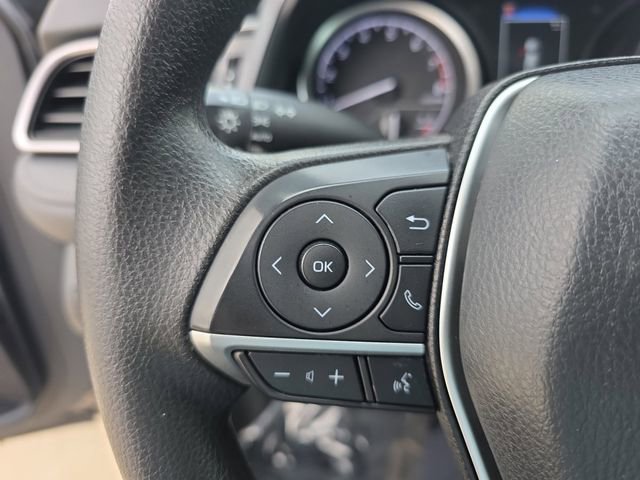 Used 2023 Toyota Camry LE image 7