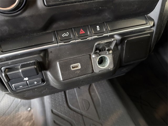 Used 2020 Chevrolet Silverado 1500 Custom w/ Custom Value Package image 23