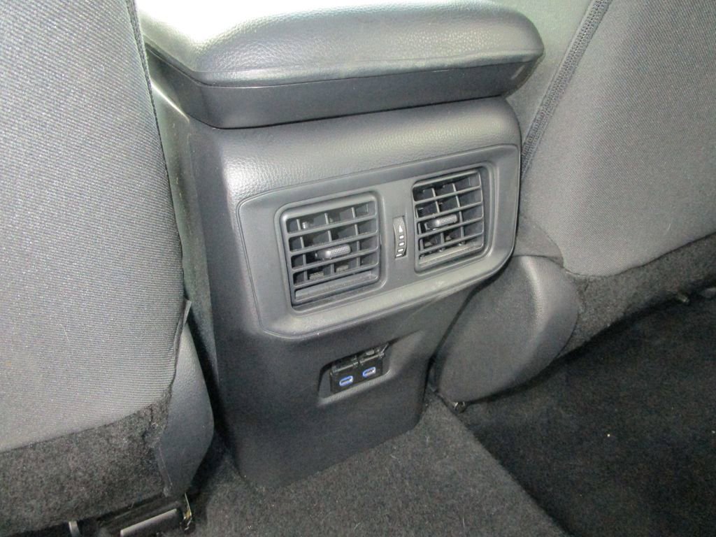 Used 2022 Toyota RAV4 XLE image 15